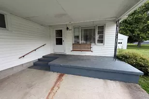 409 Wortby St, Odin, IL 62870 - Photo 3