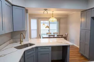 4791 Amber Cir, Hoffman Estates, IL 60192 - Photo 7