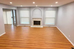 4791 Amber Cir, Hoffman Estates, IL 60192 - Photo 5