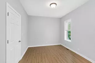 7406 S Crandon Ave, Chicago, IL 60649 - Photo 7