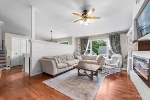 38796 N Kenmore Rd, Antioch, IL 60002 - Photo 5
