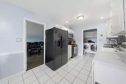 9013 S 49th Court, Oak Lawn, IL 60453 - Photo 5