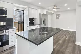 9138 S Carpenter St, Chicago, IL 60620 - Photo 11