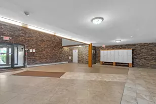 8905 Knight Ave, Des Plaines, IL 60016 - Photo 17