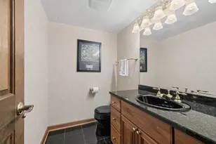 821 Blue Mound Dr, Crystal Lake, IL 60014 - Photo 17