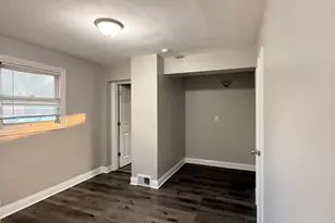 17002 Greenbay Ave, Lansing, IL 60438 - Photo 9