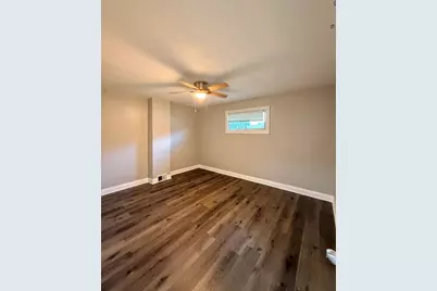 17002 Greenbay Avenue, Lansing, IL 60438 - Photo 5