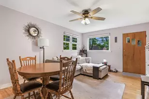 528 Maple Ln, Hillside, IL 60162 - Photo 5