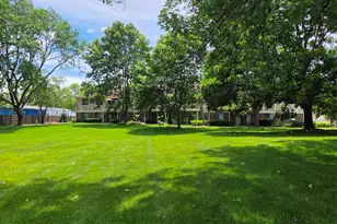 733 Plum Tree Ct, Wheeling, IL 60090 - Photo 23