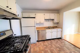 733 Plum Tree Ct, Wheeling, IL 60090 - Photo 7