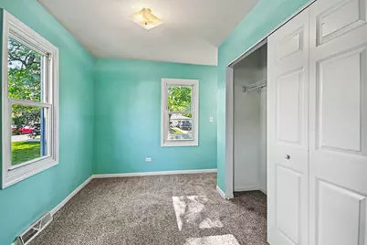 7750 Blazer Avenue, Justice, IL 60458 - Photo 9