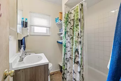 121 Beachview Drive, Round Lake Beach, IL 60073 - Photo 15