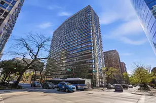 2930 N Sheridan Rd, Chicago, IL 60657 - Photo 1