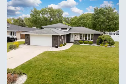 9S215 Florence Avenue, Downers Grove, IL 60516 - Photo 1