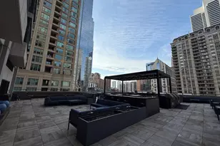 30 E Huron St, Chicago, IL 60611 - Photo 27