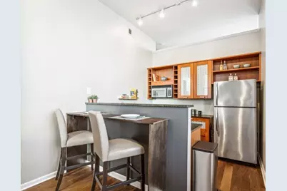 807 Church Street #211, Evanston, IL 60201 - Photo 17