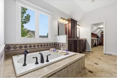 2460 Bird Lane, Batavia, IL 60510 - Photo 25