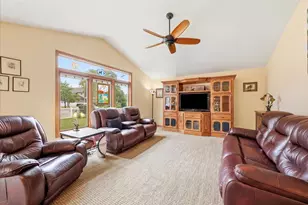 1213 Glen Mor Dr, Shorewood, IL 60404 - Photo 9