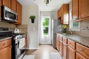 15021 Perry Ave, South Holland, IL 60473 - Photo 11