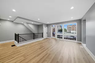 308 W Evergreen Ave, Chicago, IL 60610 - Photo 3