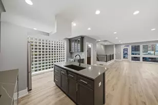 308 W Evergreen Ave, Chicago, IL 60610 - Photo 7