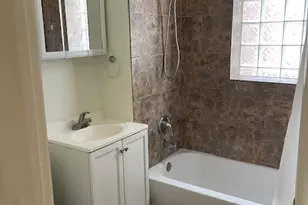 7807 S Marquette Ave, Chicago, IL 60649 - Photo 3