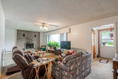 1409 1/2 Mulberry Street, Bloomington, IL 61701 - Photo 3