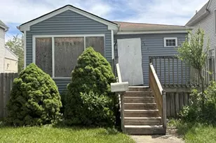 12737 Honore St, Blue Island, IL 60406 - Photo 1