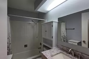 945 E Kenilworth Ave E, Palatine, IL 60074 - Photo 19