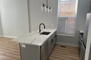 6552 S Champlain Ave, Chicago, IL 60637 - Photo 3