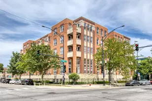 3550 W Montrose Ave, Chicago, IL 60618 - Photo 1