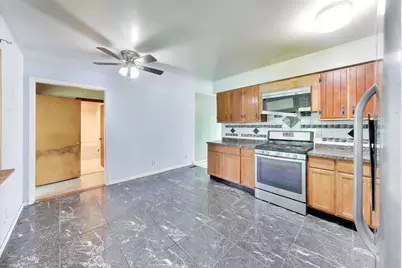 619 Parkside Circle, Streamwood, IL 60107 - Photo 11