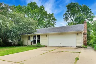 619 Parkside Cir, Streamwood, IL 60107 - Photo 3