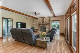 3010 Thornwood Ln, Bloomington, IL 61704 - Photo 13