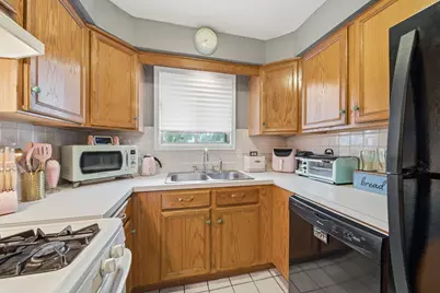 9812 Sayre Avenue #3E, Chicago Ridge, IL 60415 - Photo 11