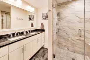 2245 W Melrose St, Chicago, IL 60618 - Photo 21
