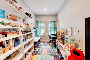 2245 W Melrose St, Chicago, IL 60618 - Photo 13