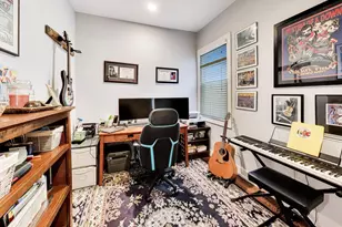 2245 W Melrose St, Chicago, IL 60618 - Photo 15