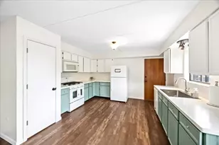 4944 Douglas Rd, Downers Grove, IL 60515 - Photo 7