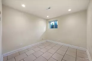 6840 S Constance Ave, Chicago, IL 60649 - Photo 39
