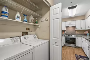 207 Rivershire Ln, Lincolnshire, IL 60069 - Photo 11