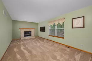 1915 Somerset Ct, Romeoville, IL 60446 - Photo 15