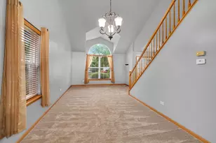 1915 Somerset Ct, Romeoville, IL 60446 - Photo 7