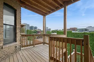 809 W Bradley Pl, Chicago, IL 60613 - Photo 21