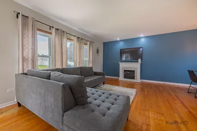 8142 W Lyons Street, Niles, IL 60714 - Photo 5