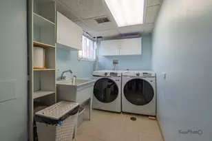 8142 W Lyons St, Niles, IL 60714 - Photo 17