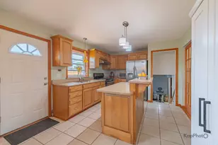 8142 W Lyons St, Niles, IL 60714 - Photo 9