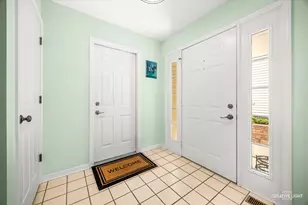 17 White Oak Ln, Elgin, IL 60123 - Photo 5
