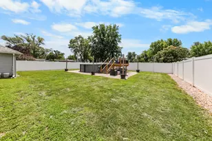 545 E 2nd St, Coal City, IL 60416 - Photo 21