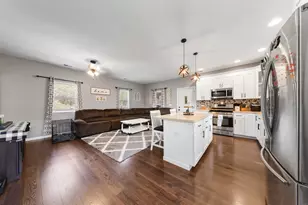 545 E 2nd St, Coal City, IL 60416 - Photo 7
